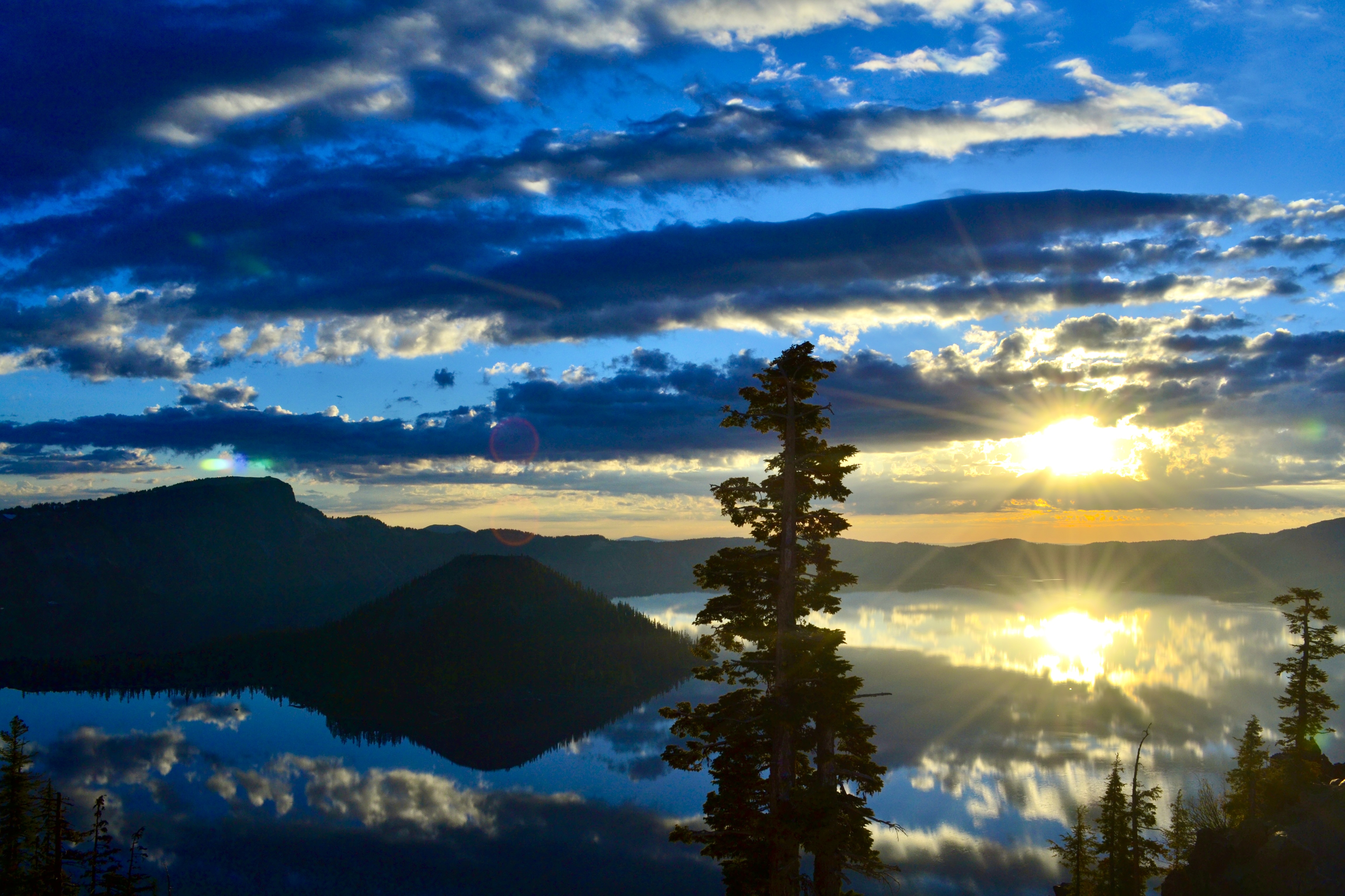 Crater Lake at dawn