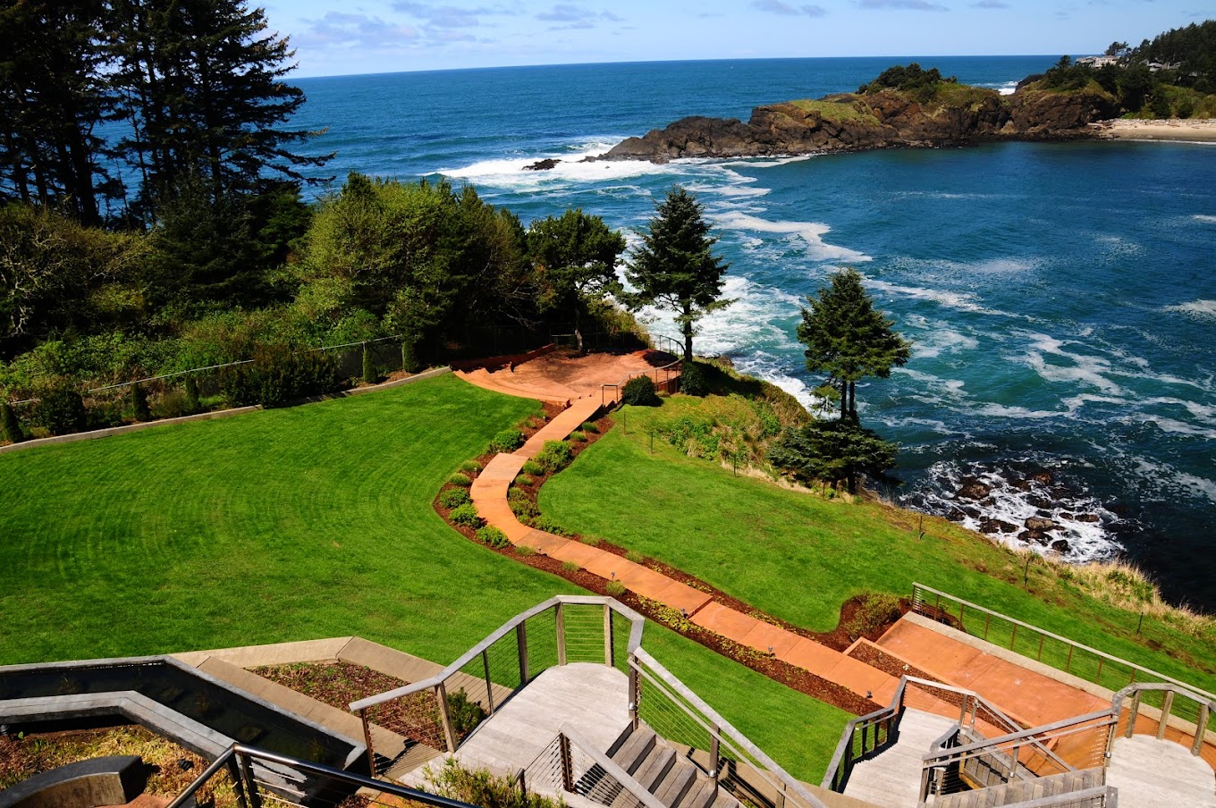 Whale Cove Inn