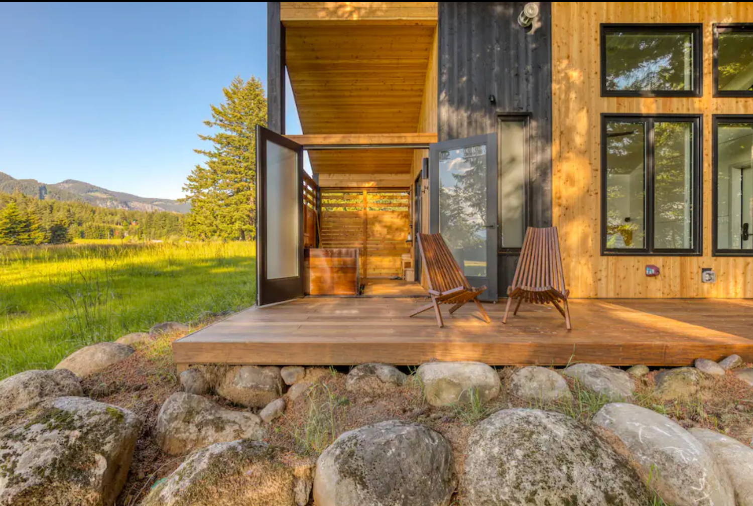 Tenzen Springs & Cabins outside view