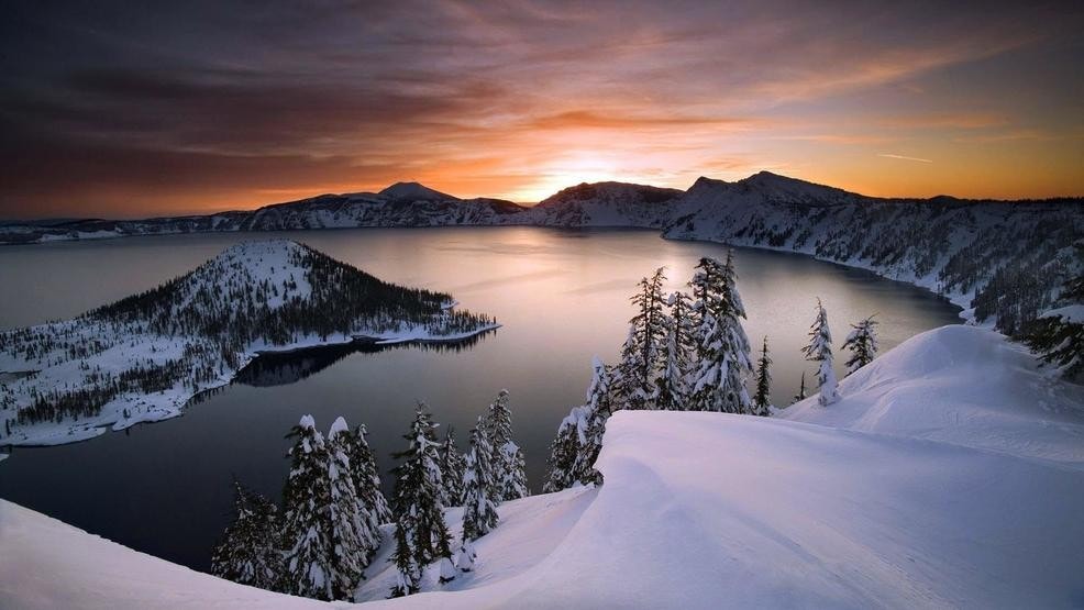 Crater Lake National Park in winter