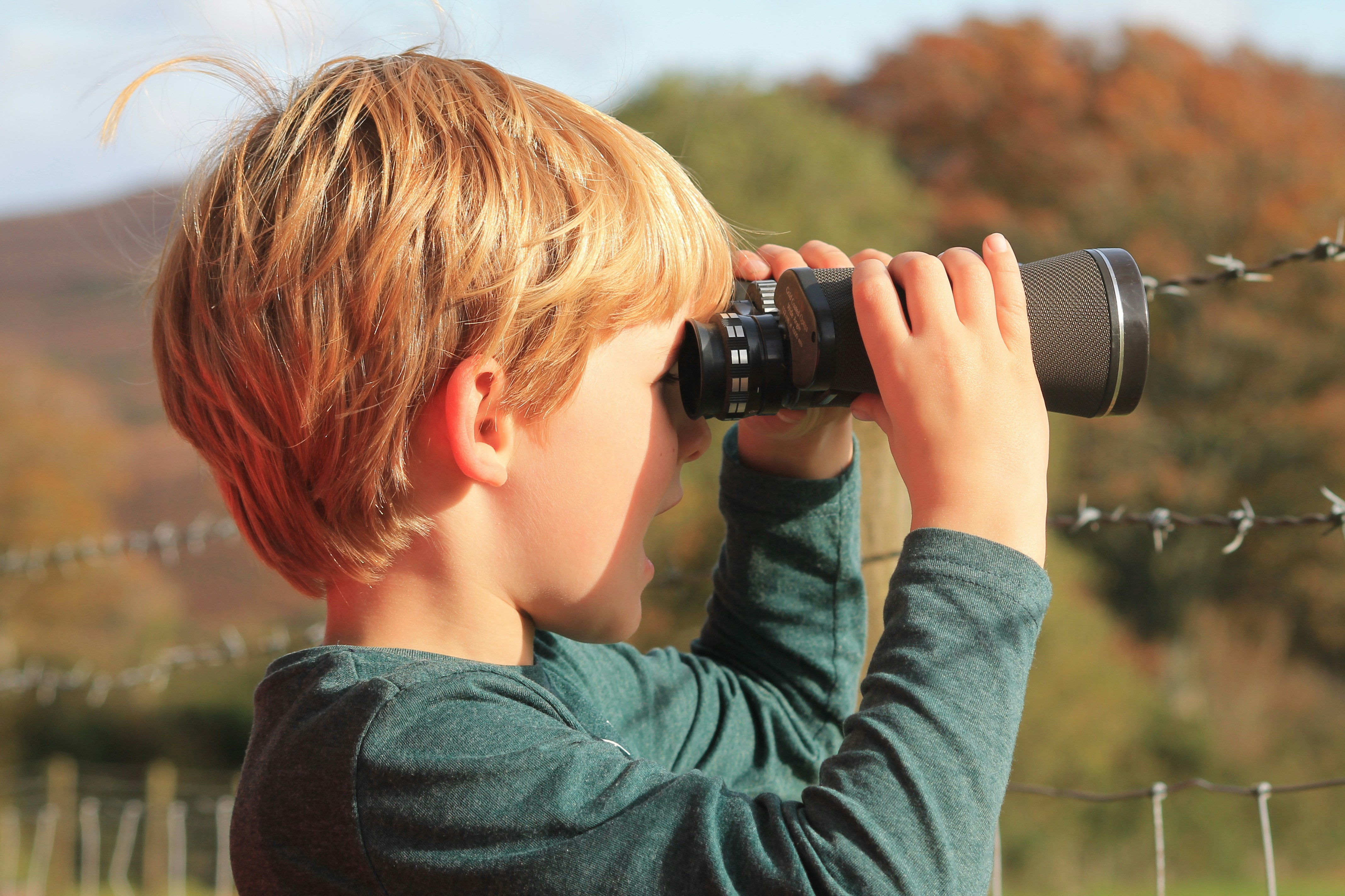 Binoculars and optics for Oregon hiking and wildlife