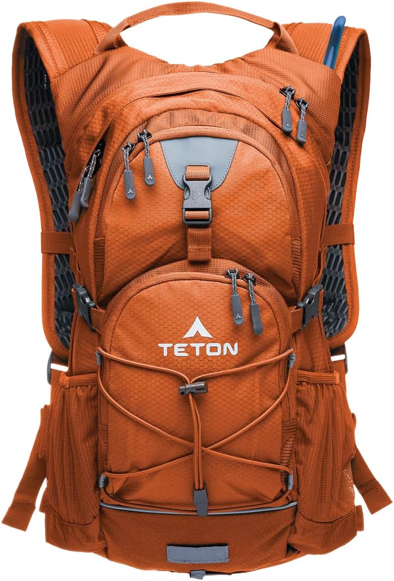 TETON Oasis hydration hiking backpack with water bladder